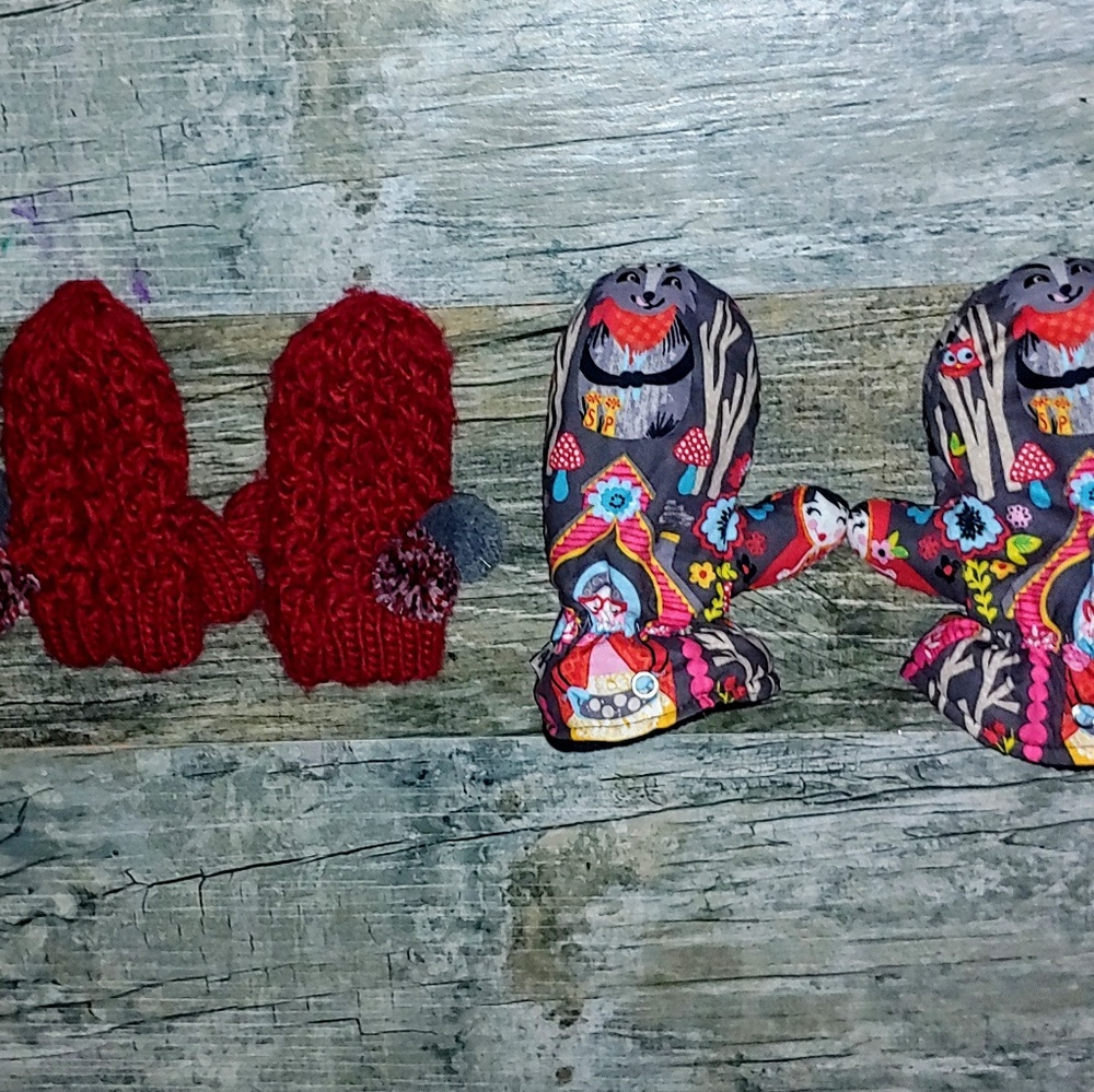 Lot 9-12mo Baby Gloves, Excellent Used Condition!